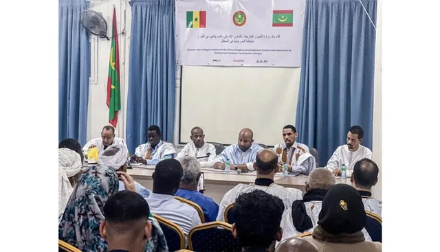وفد من وزارة الخارجية يعقد لقاء مع الجالية الموريتانية في داكار