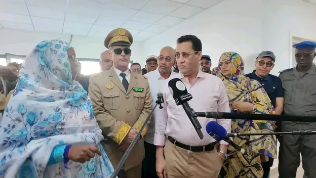 الوزير الأول المختار ولد اجاي يتحدث للصحافة خلال زيارة منشأة صحية