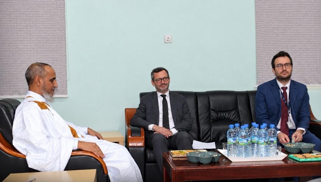 السفير الفرنسي يؤدي زيارة عمل لحزب "تواصل"