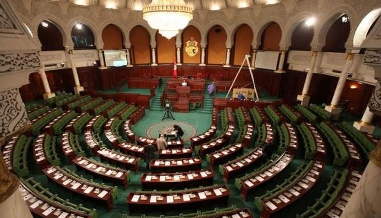 قاعة الجلسات العامة لمجلس نواب الشعب التونسي بباردو شبه خالية، صورة أرشيفية