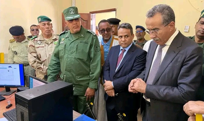صورة أرشيفية من مكتبة مدار لمسؤولين خلال تفقد معبر الكيلومتر 55 الحدودي