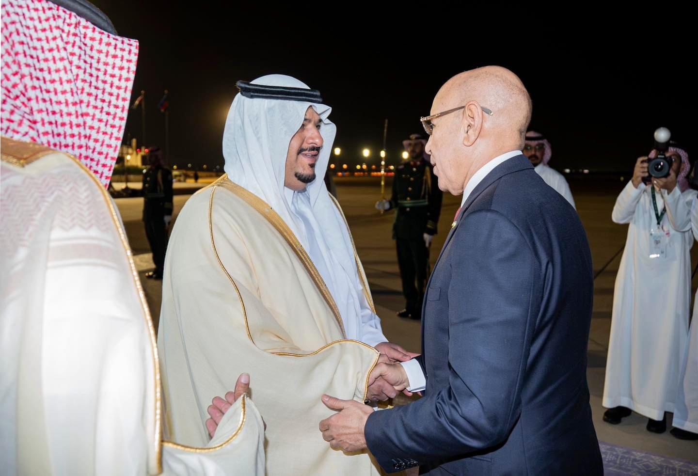 ولد الغزواني يصل الرياض للمشاركة في قمة المتابعة العربية الإسلامية المشتركة