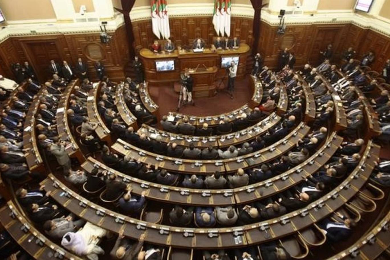 البرلمان الجزائري يصوت على قانون يجرم الاستعمار الفرنسي