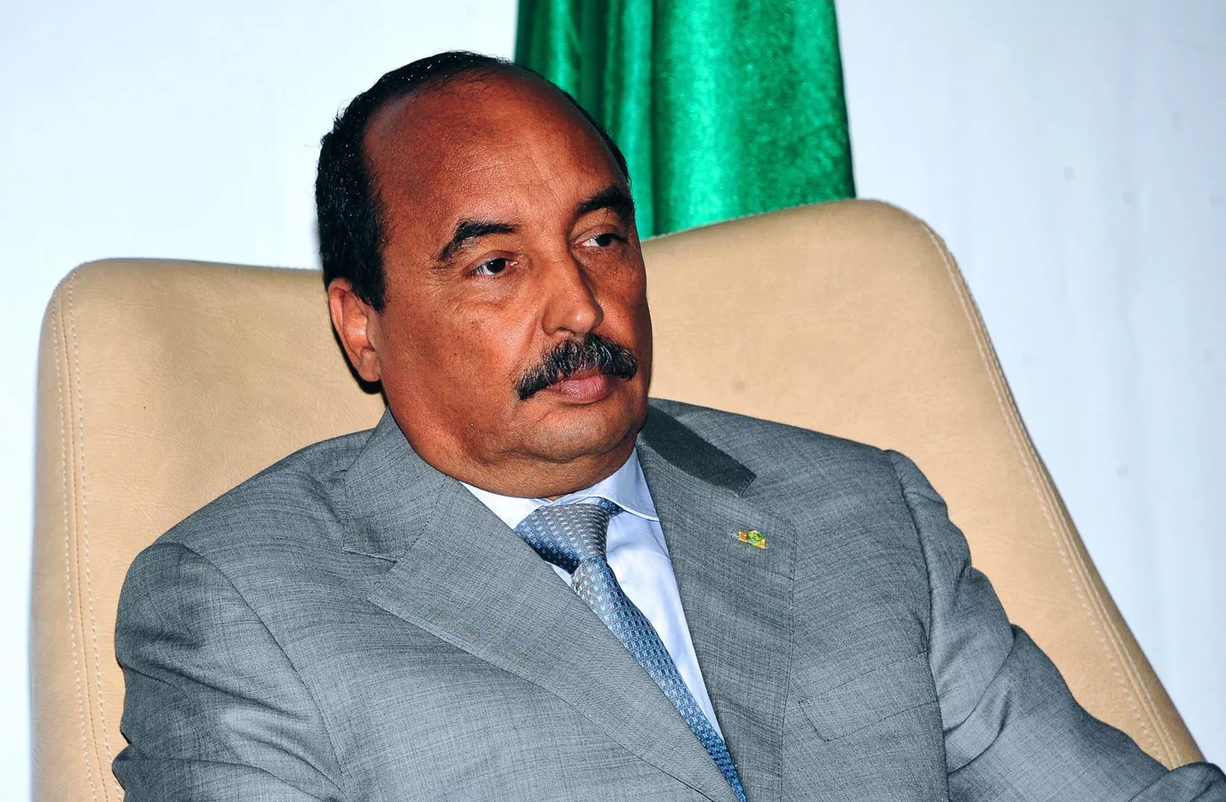 رئيس لجنة حقوق الإنسان يطلع على ظروف سجن الرئيس السابق