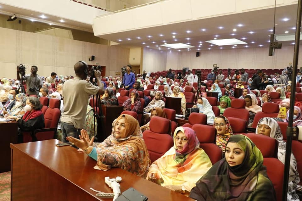 افتتاح الملتقى الإقليمي للمرأة المبدعة في البلدان العربية