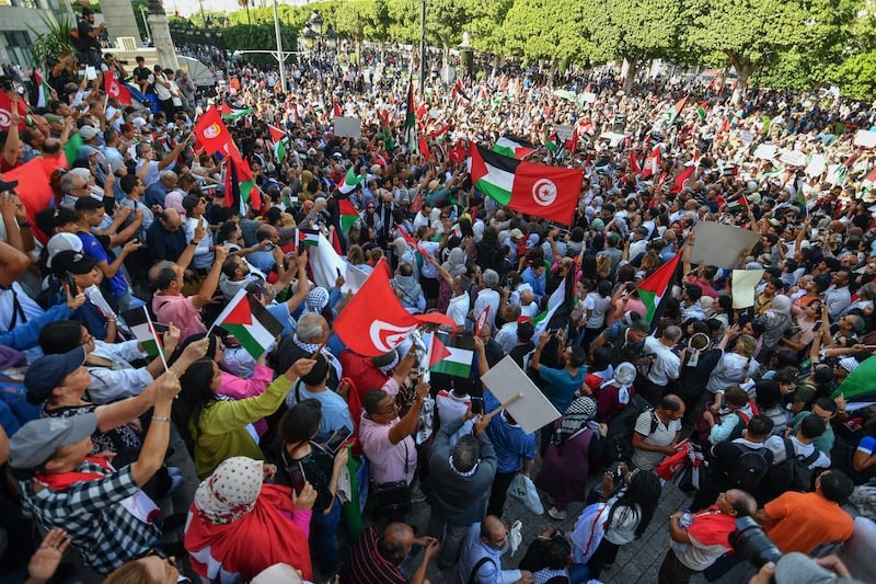 تونس: احتجاجات شعبية مطالبة برحيل السفير الفرنسي تضامنا مع غزة