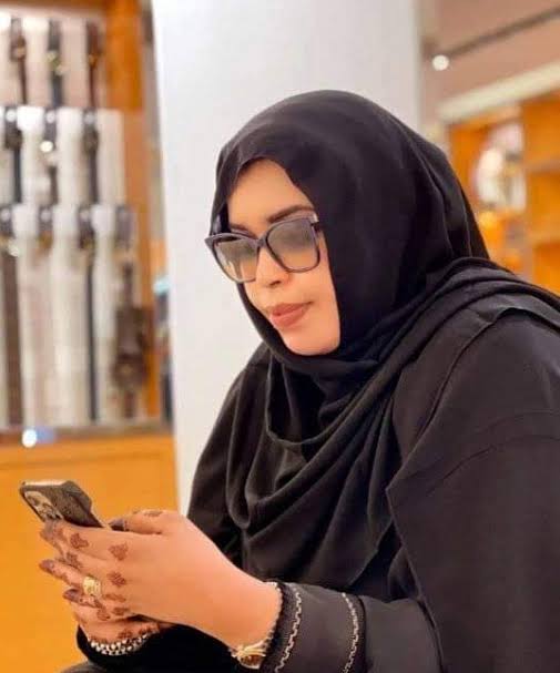 الحكم بالسجن سنتين نافذتين وغرامة مالية بحق شاب متهم بالإساءة للفنانة كرمي آبه