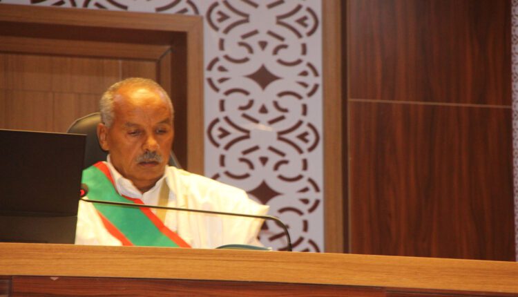 رئيس البرلمان: ستشهد الدورة الحالية نقاش مشاريع قوانين ستسهم في تحسين المدونة الانتخابية
