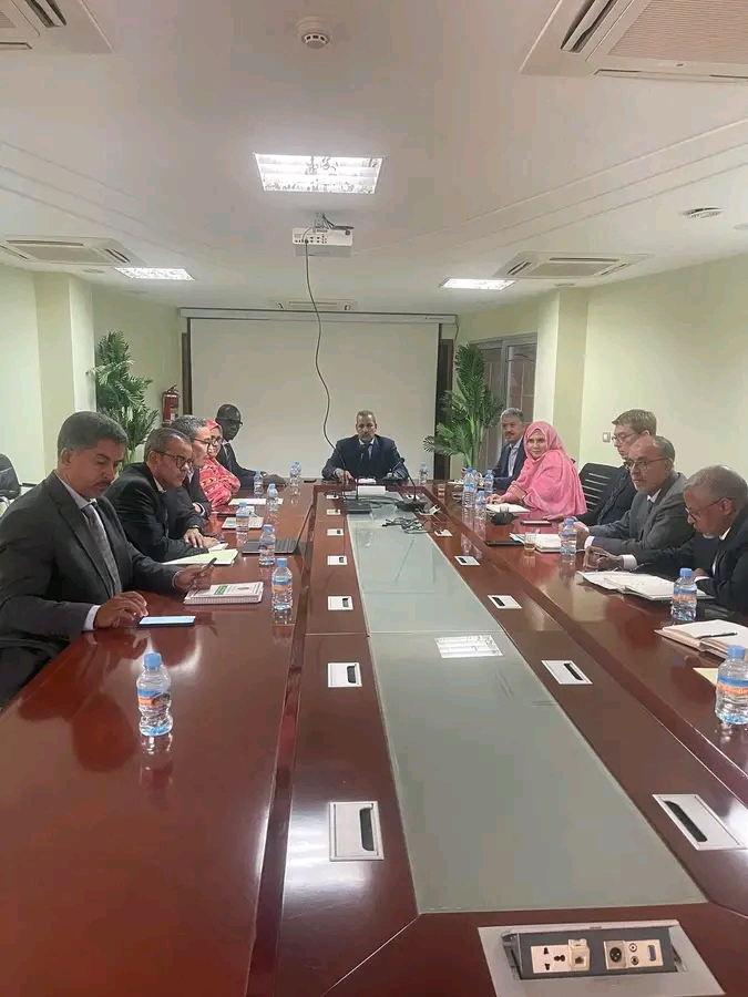 وزير التجارة يبحث مع ممثلي شركات الأسمنت وضعية أسعاره وإنتاجه