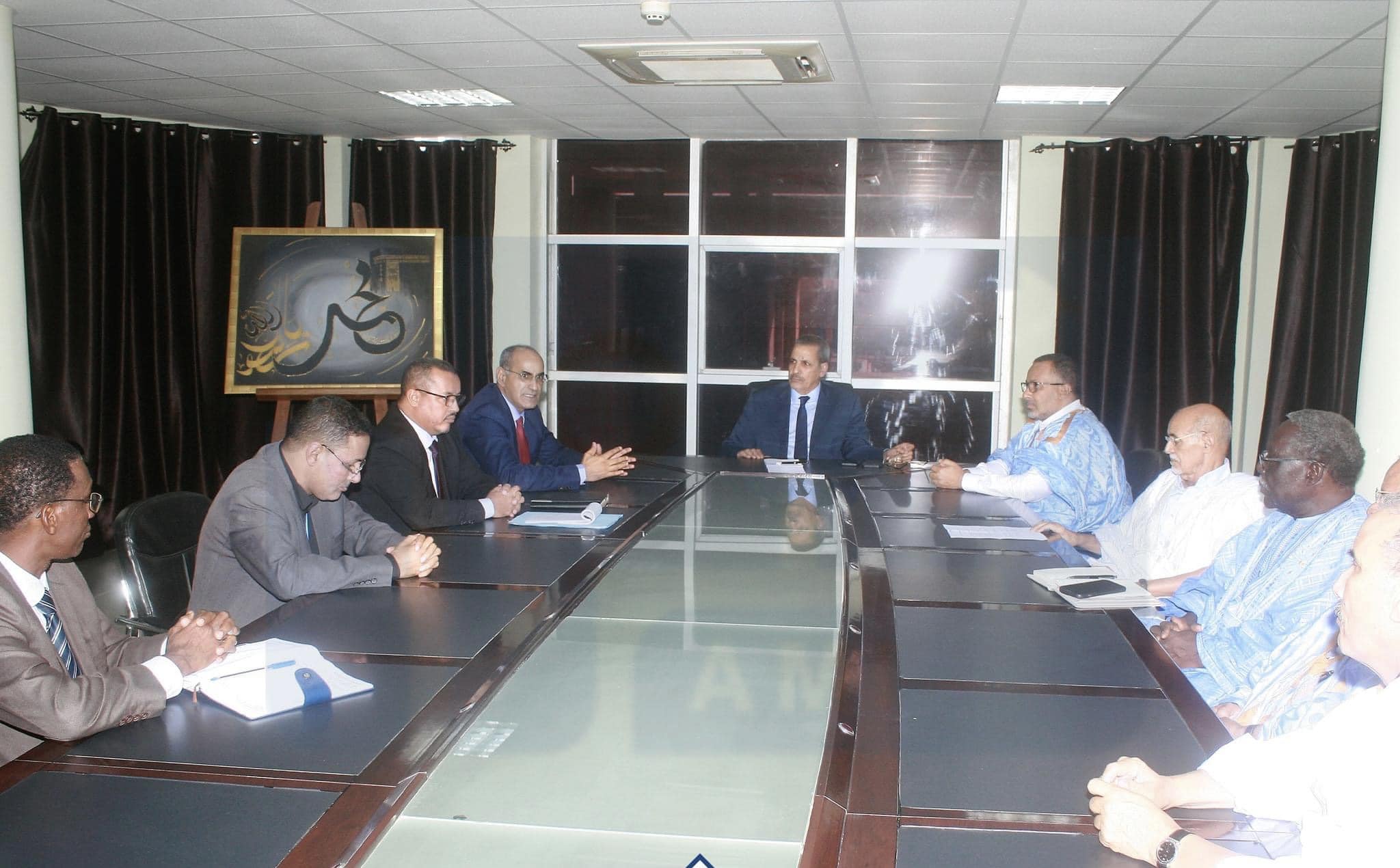 الحكومة تبحث سبل تسهيل انسيابية تموين السوق بالبضائع
