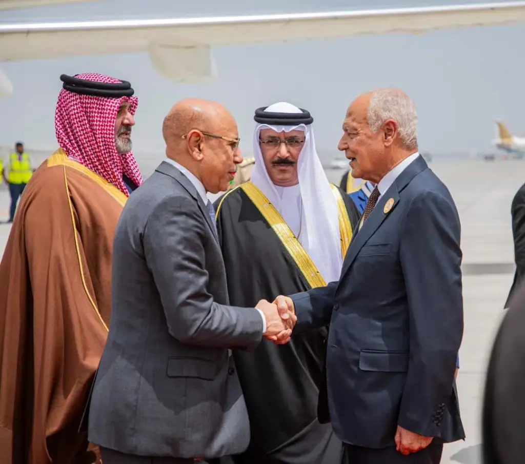 البحرين: ولد الغزواني يشارك في أشغال القمة العربية الـ 33