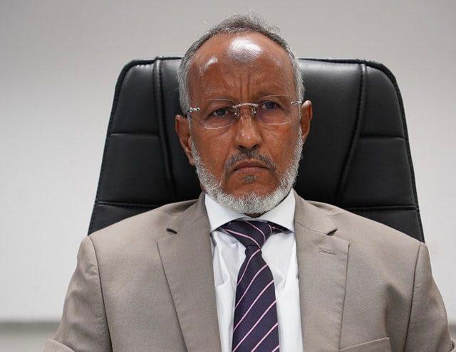 وزير الصحة: سفر بعض المديرين الجهويين إلى نواكشوط دون إذن من الوزارة غير قانوني