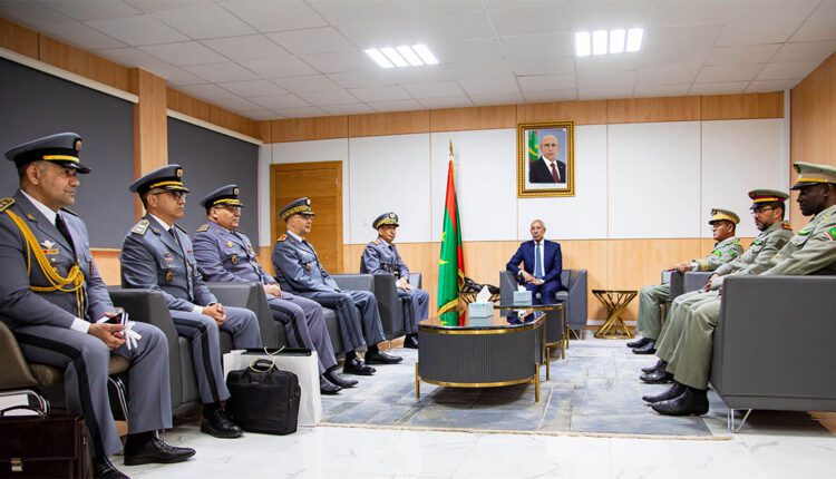 وزير الدفاع يلتقي وفدا من القوات المسلحة الملكية المغربية