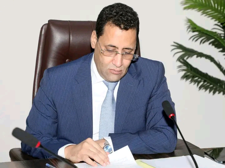 ولد أجاي: لا مبرر للجوء إلى التخزين والأمور تحت السيطرة