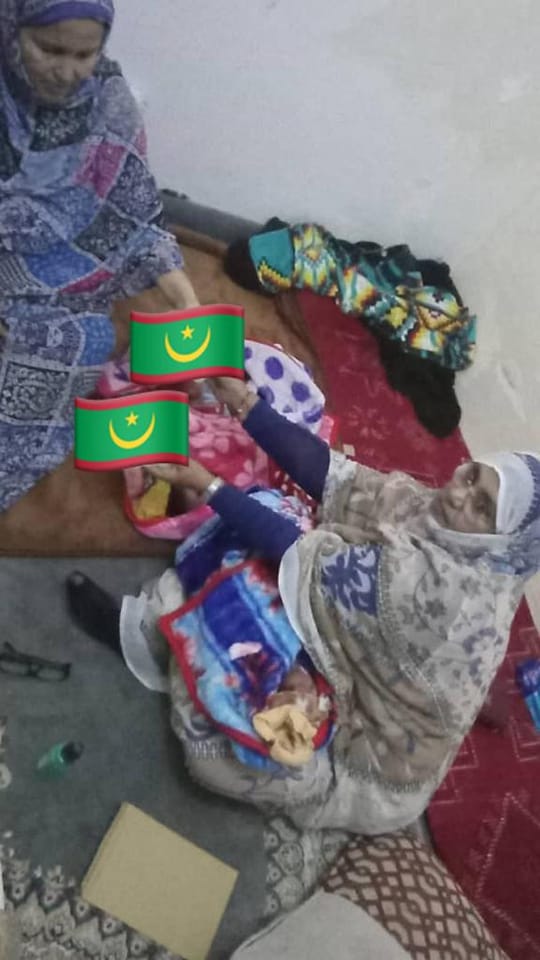 نواذيبو: تقديم مساعدات لأسرة رزقت بثلاث توائم