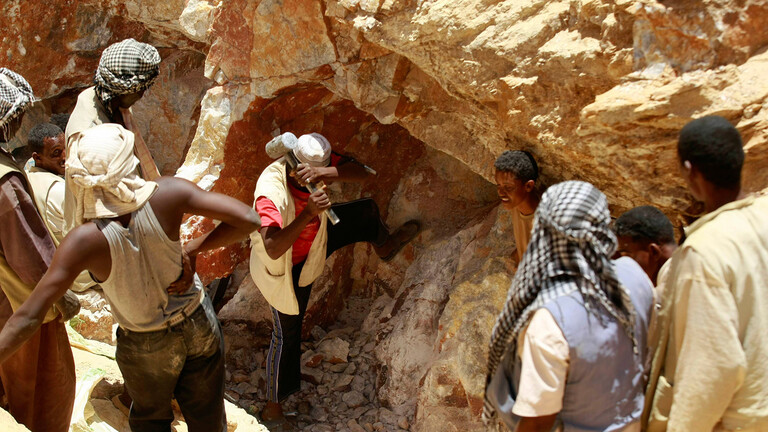 السودان: قتلى وفقدان العشرات في انهيار منجم ذهب بالشمال