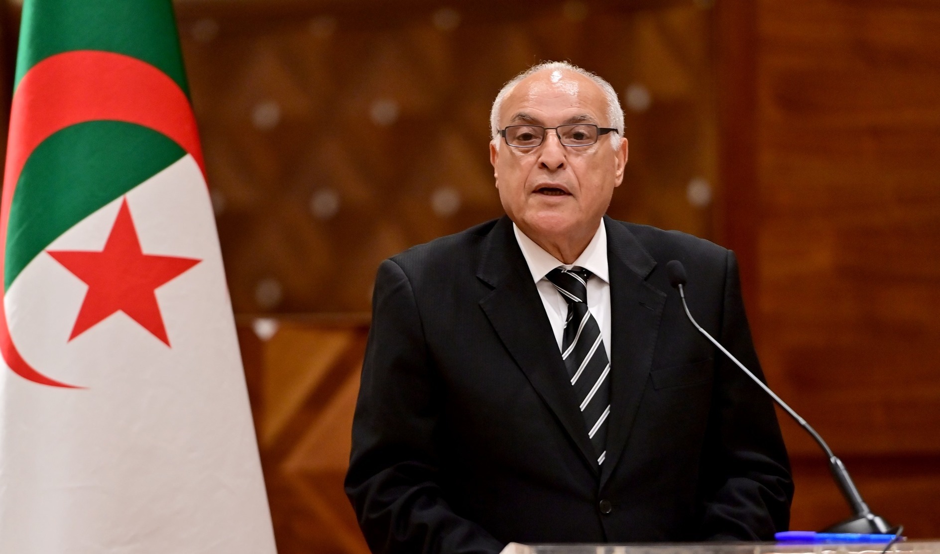 وزير الخارجية الجزائري ينهي زيارته لثلاث دول من "الإكواس" لدعم الحل السياسي في النيجر