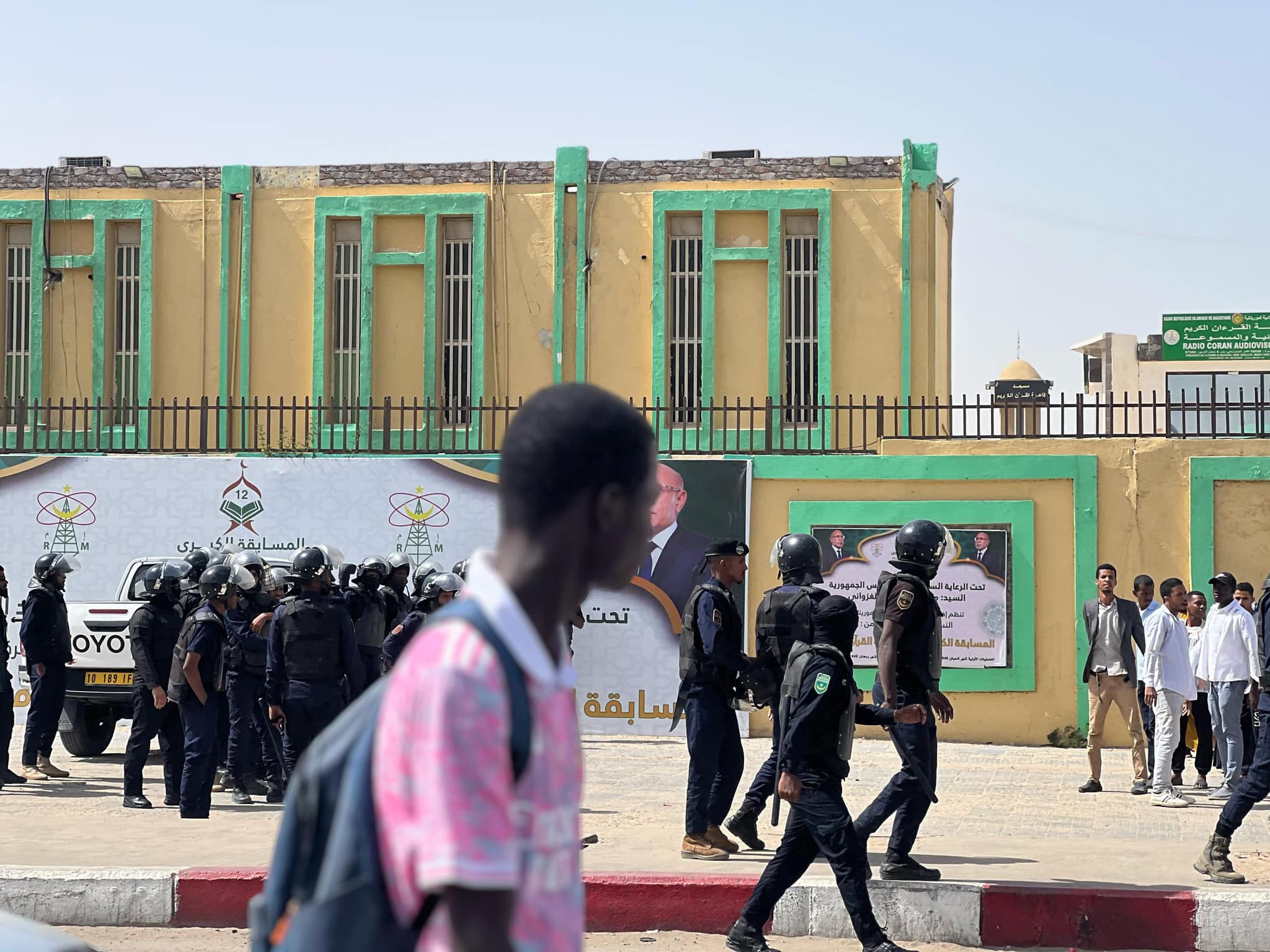 الشرطة تفرق وقفة طلابية أمام وزارة التعليم العالي
