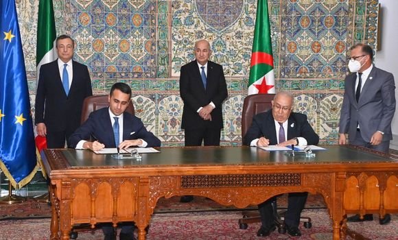 الجزائر: الحكومة توقع 15 مذكرة تفاهم مع إيطاليا