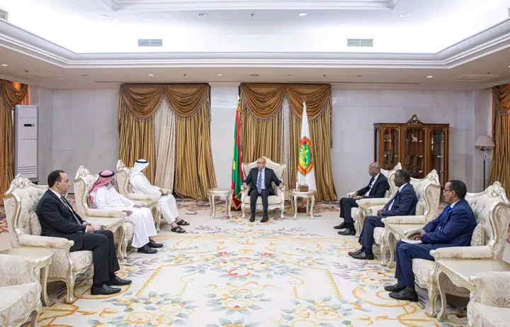 رئيس عرب سات يهنئ الغزواني على "الرغبة الجامحة للشعب بمأمورية ثانية"