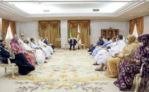 الأحزاب الممثلة في البرلمان تدعو إلى المشاركة الفاعلة في التشاور