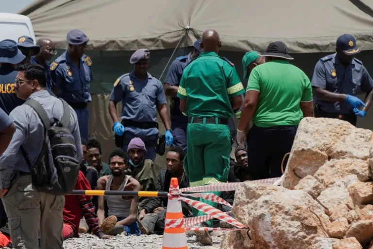 جنوب إفريقيا: انتشال 60 جثة جراء انهيار  منجم مهجور في البلاد