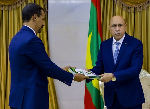 نواكشوط: الرئيس الموريتاني يتسلم تقرير السلطة العليا للصحافة والسمعيات البصرية