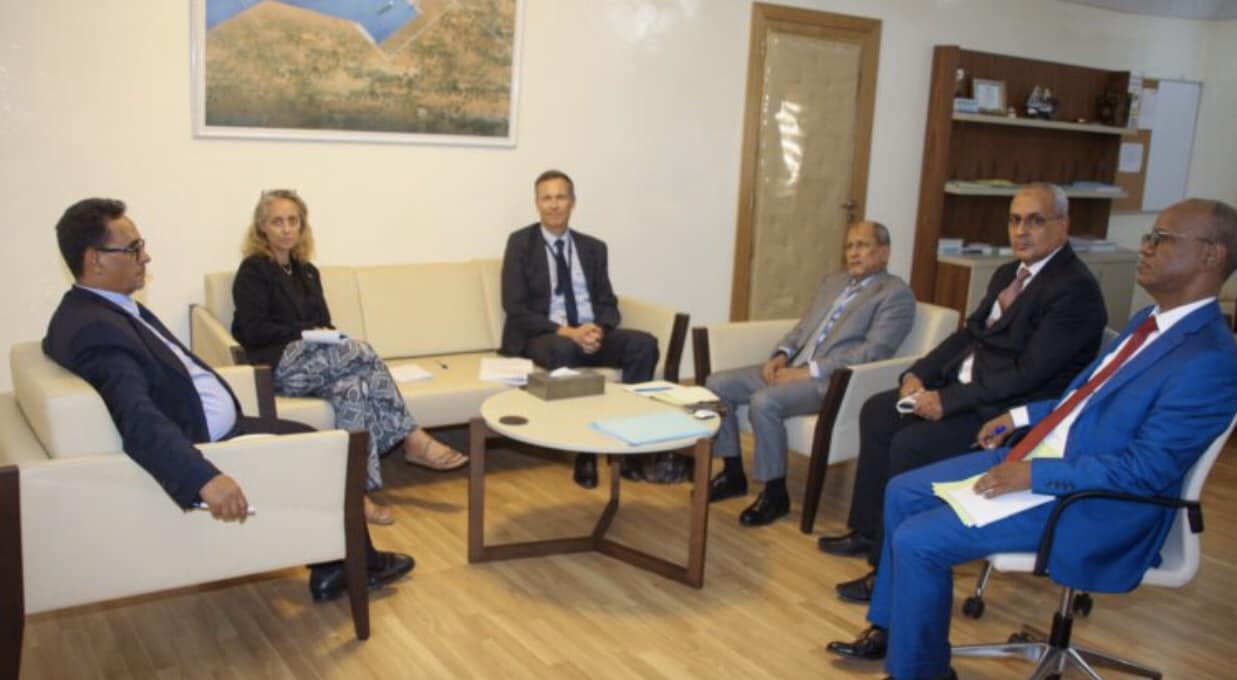 نواكشوط: مباحثات موريتانية أوروبية في مجال الصيد البحري