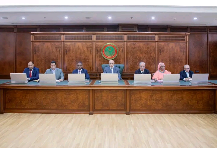 قبل أزيد من 30 ساعة على التنصيب.. الحكومة تعقد آخر اجتماع لها خلال المأمورية المنقضية
