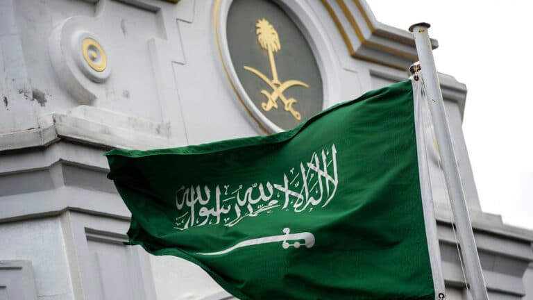 الجزائر: اعتقال شخص هدد بتفجير السفارة السعودية