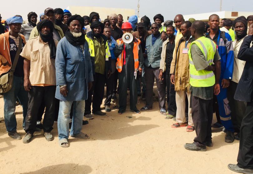 الكونفدرالية الحرة لعمال موريتانيا تدين قمع حمالة الميناء