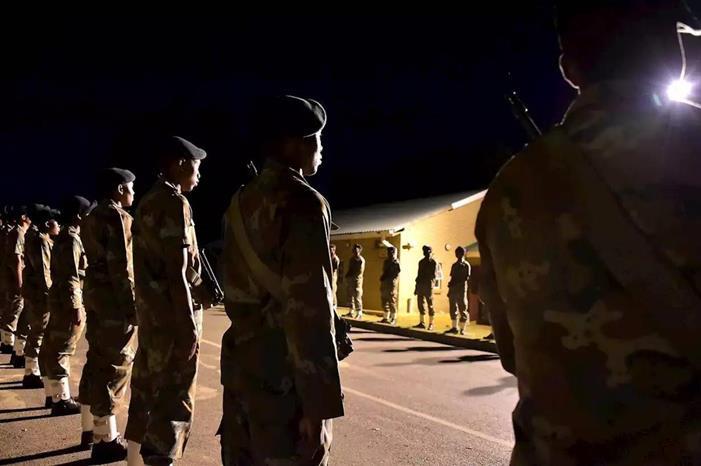 جنوب إفريقيا: نشر عناصر من الجيش لحماية محطات الكهرباء