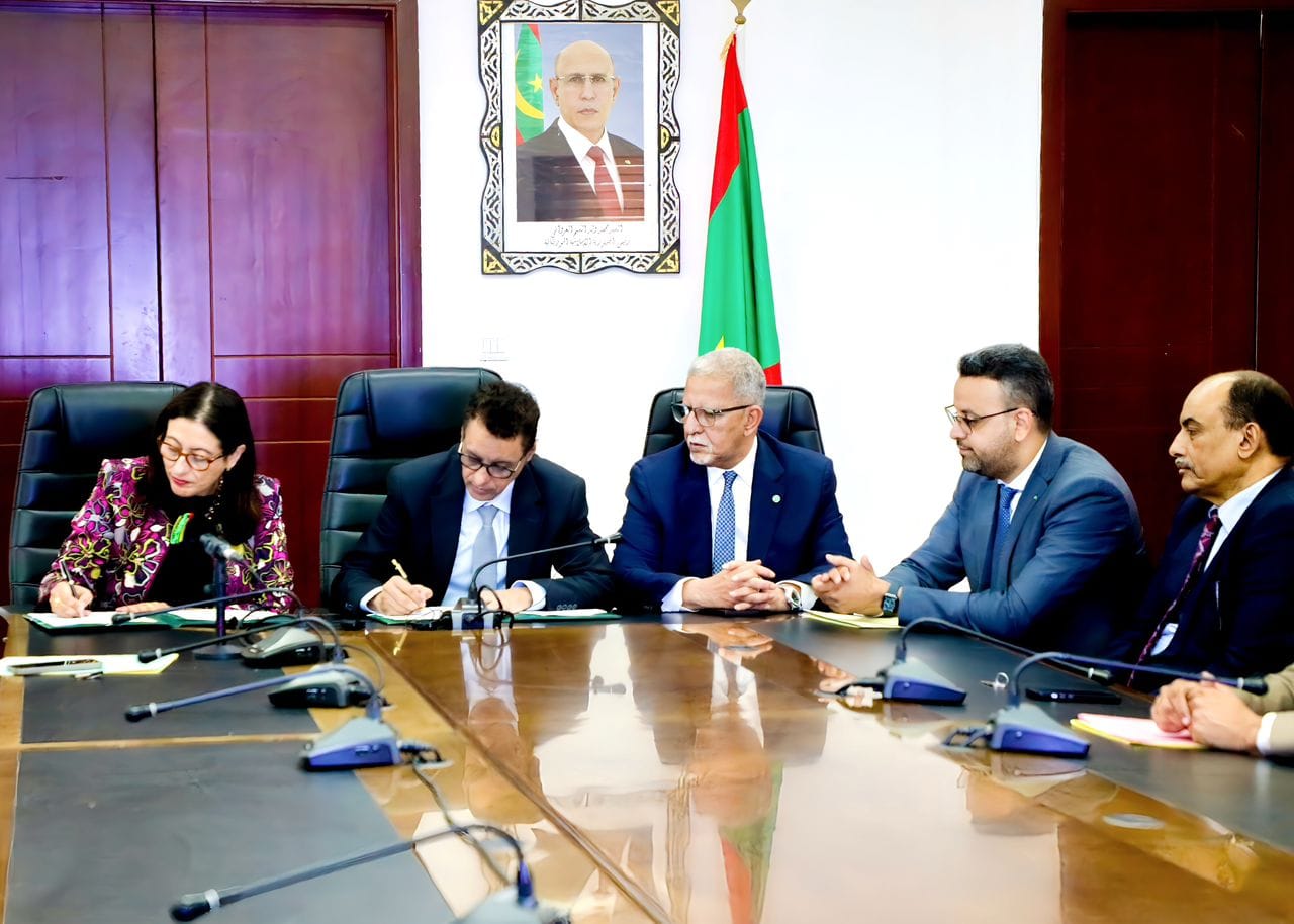 الحكومة الموريتانية توقع اتفاق قرض مع الوكالة الدولية للتنمية بقيمة 45 مليون دولار
