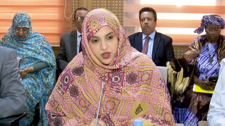 وزيرة العمل الاجتماعي تستعرض أمام لجنة برلمانية برامج قطاعها الموجهة للفئات الهشة