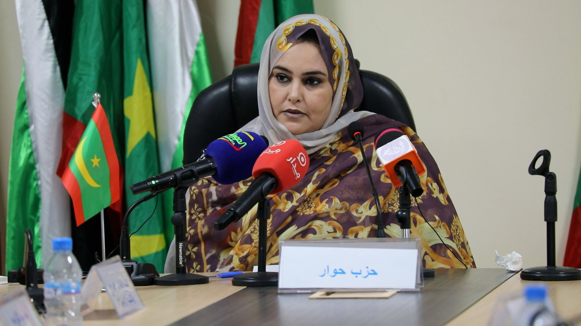 الأحزاب السياسية تطالب الرئيس الموريتاني بمضاعفة الجهود لمؤازرة الشعب الفلسطيني
