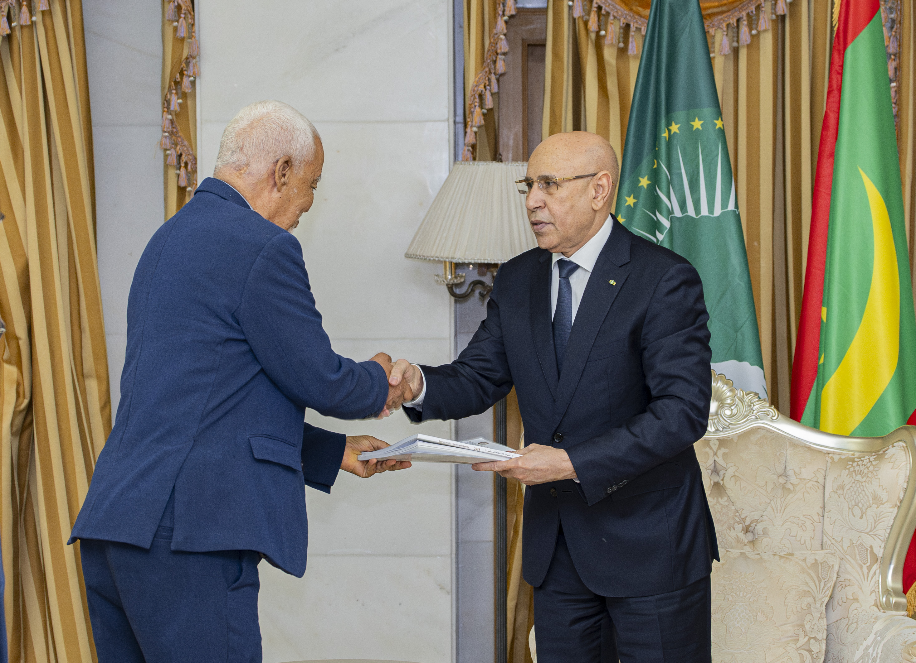 نواكشوط: غزواني يتسلم تقريرا مفصلا عن الانتخابات الرئاسية الأخيرة