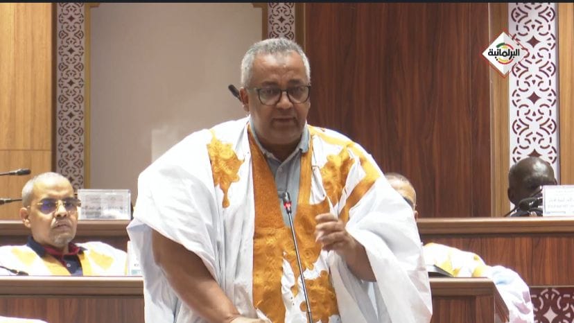 ولد أعمر يعلن ترشحه لمنصب نقيب المحامين