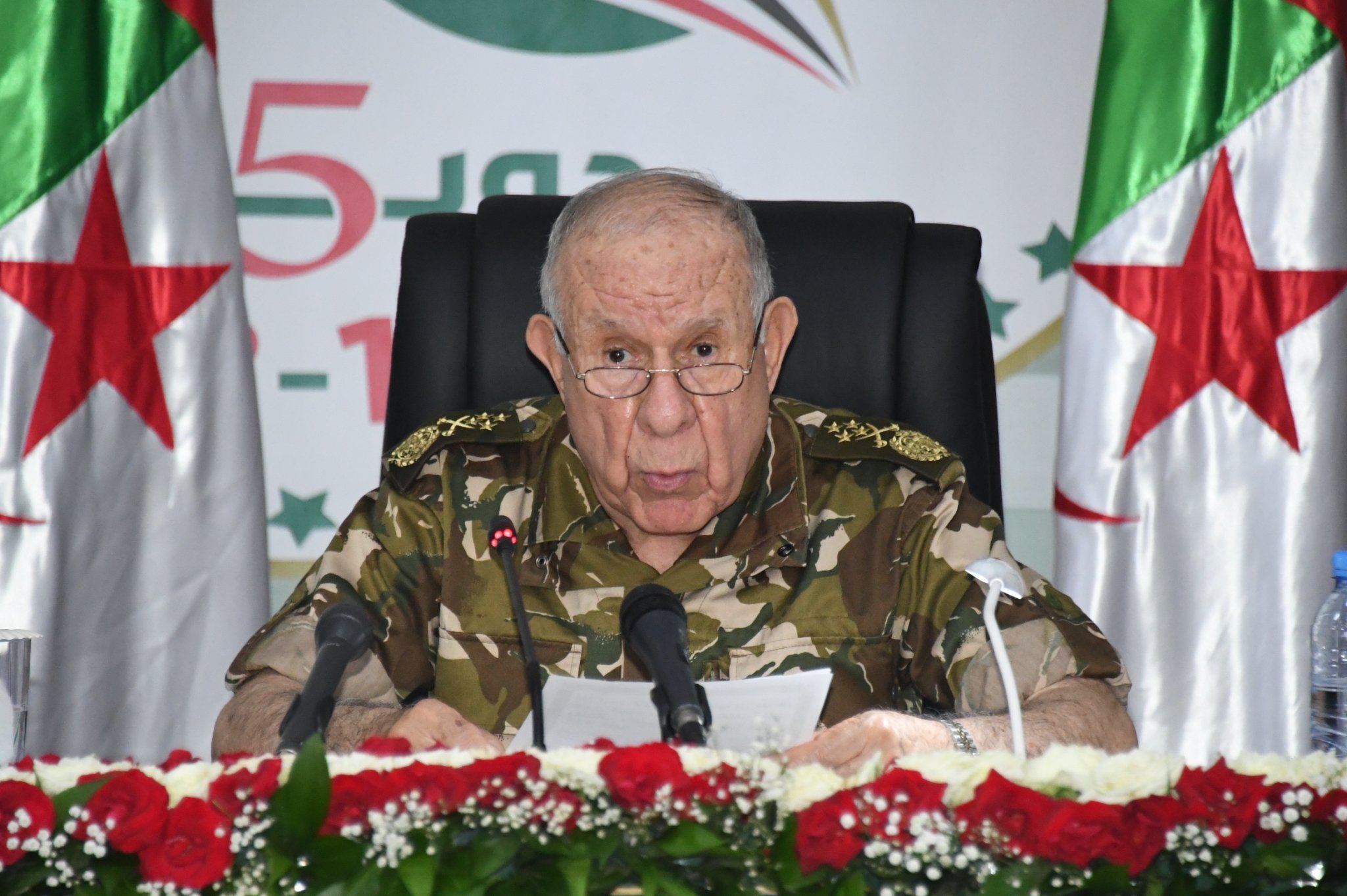 الجزائر: قائد الأركان يعبر عن رفضه للتدخل الأجنبي في الساحل والصحراء