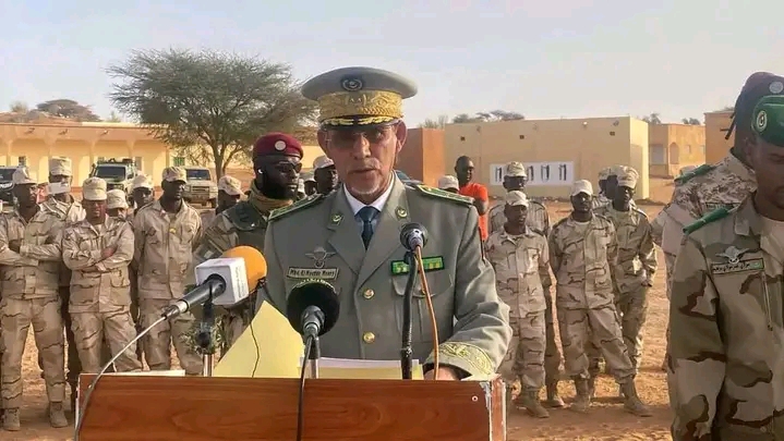 كيفه: قائد الأركان المساعد يحضر تخرج دفعة جديدة من ضباط الصف