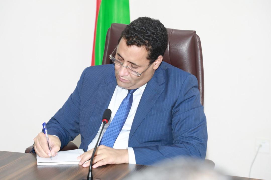 الوزير الأول: سكان الأحياء الطرفية من نواكشوط يستحقون خدمة صحية قريبة
