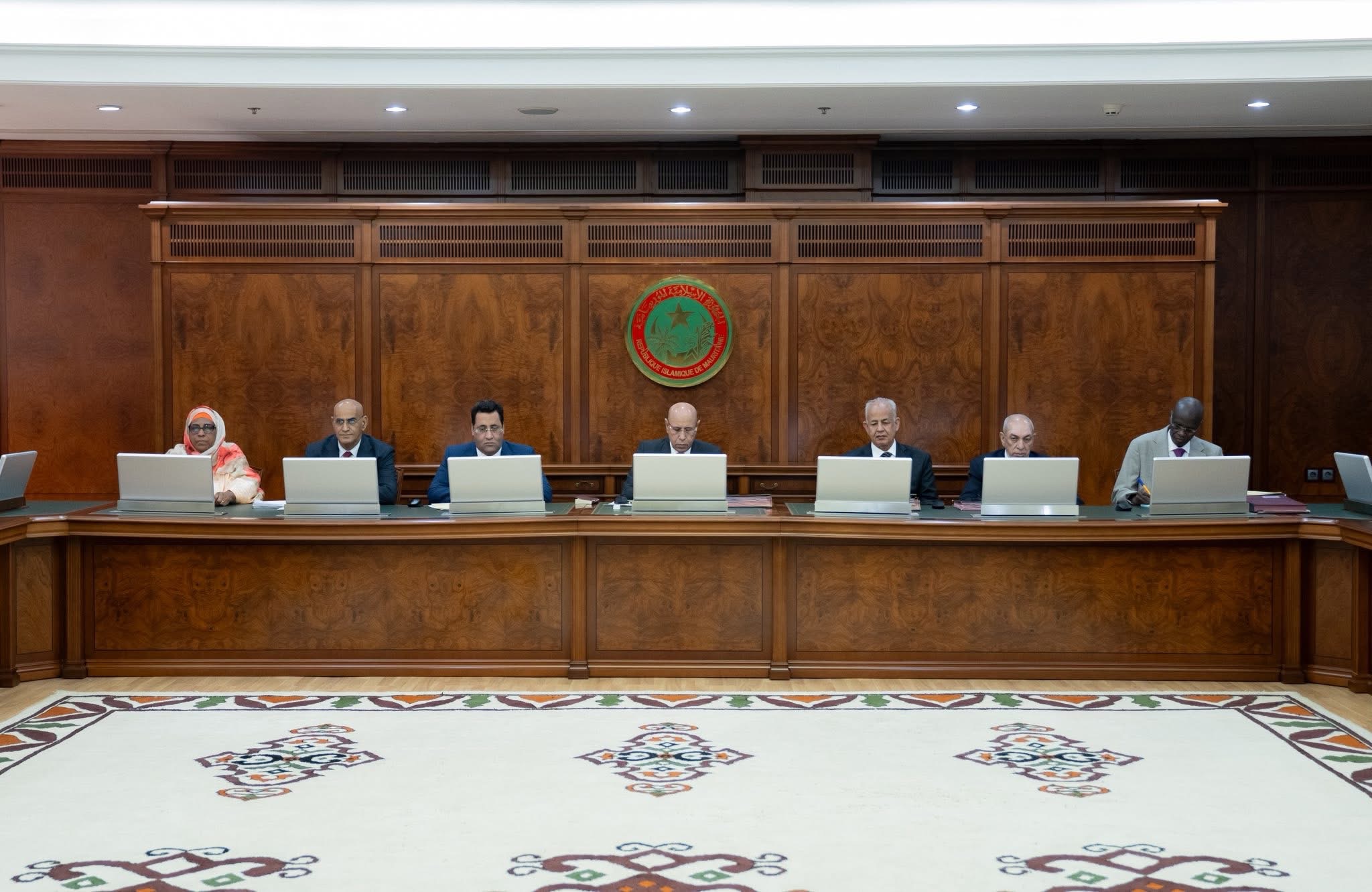 مجلس الوزراء يجري عدة تعيينات في قطاعات حكومية مختلفة