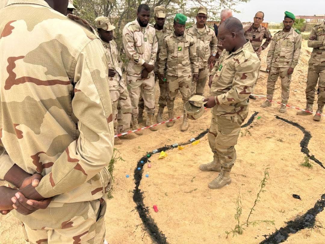 الجيش الوطني ينهِي دورة مكثفة لتعزيز قدراته في مواجهة العبوات الناسفة