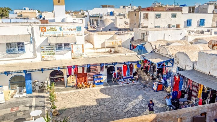 تونس: السلطات تتوقع ارتفاع عدد السياح الوافدين إلى أكثر من 12 مليون خلال 2026