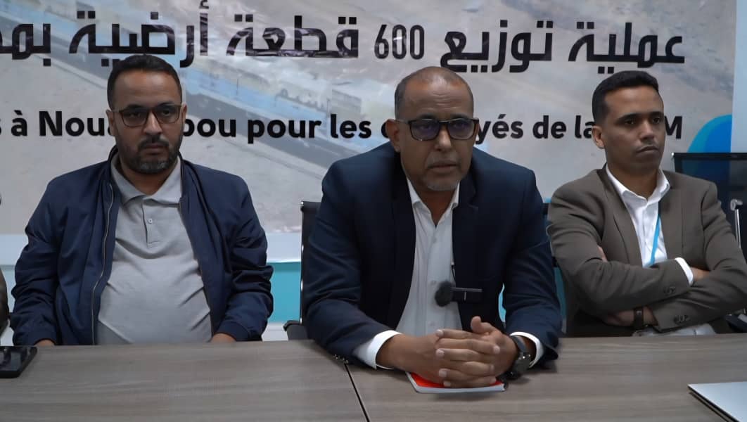 نواذيبو.. شركة "سنيم" تبدأ في توزيع 600 قطعة أرضية لصالح عمالها