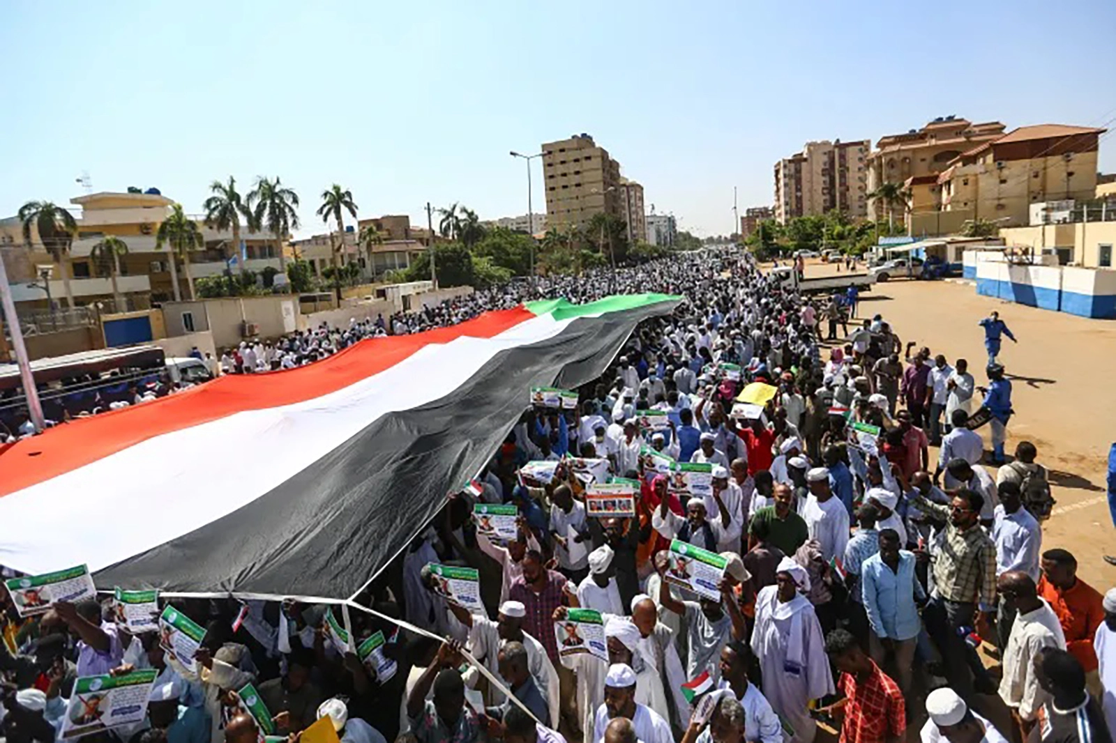 السودان: الآلية الثلاثية تعلن دعمها للعملية السياسية