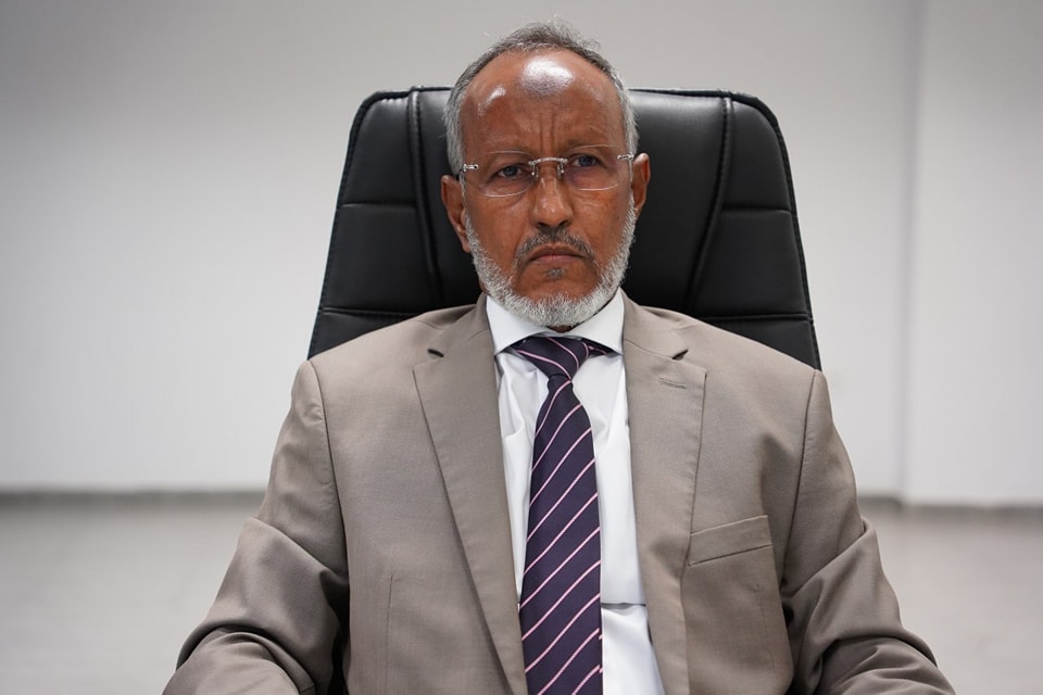 وزير الصحة يدعو مديري المستشفيات لتسديد ديون "كاميك"