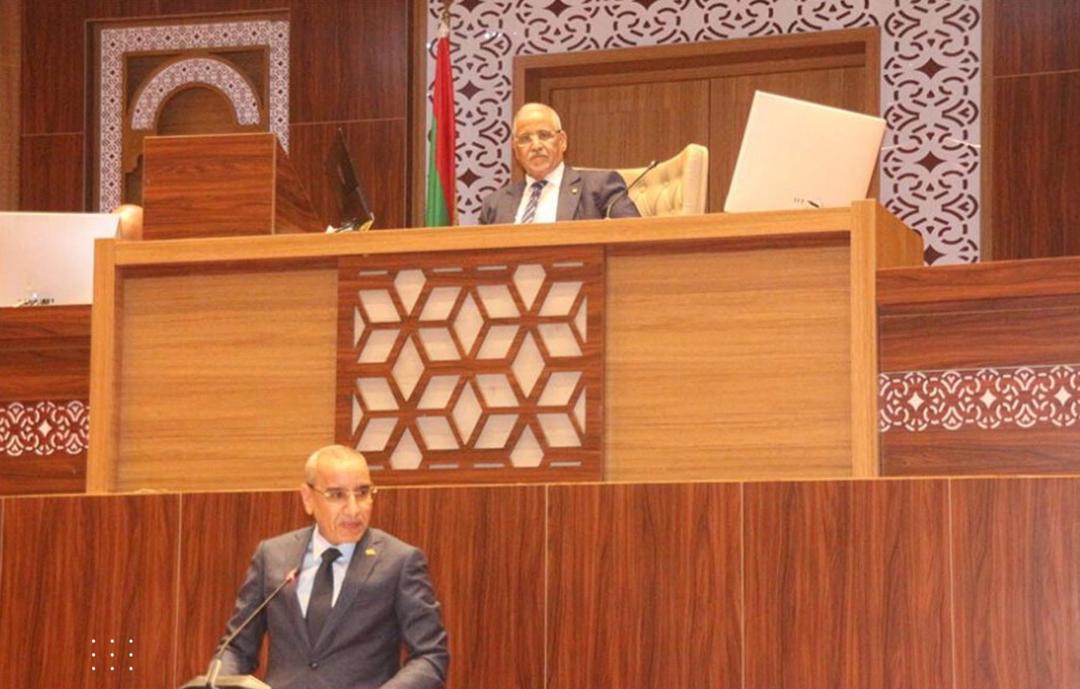 وزير الداخلية: نضج التجربة الديمقراطية الموريتانية استوجب مراجعة قانون الأحزاب