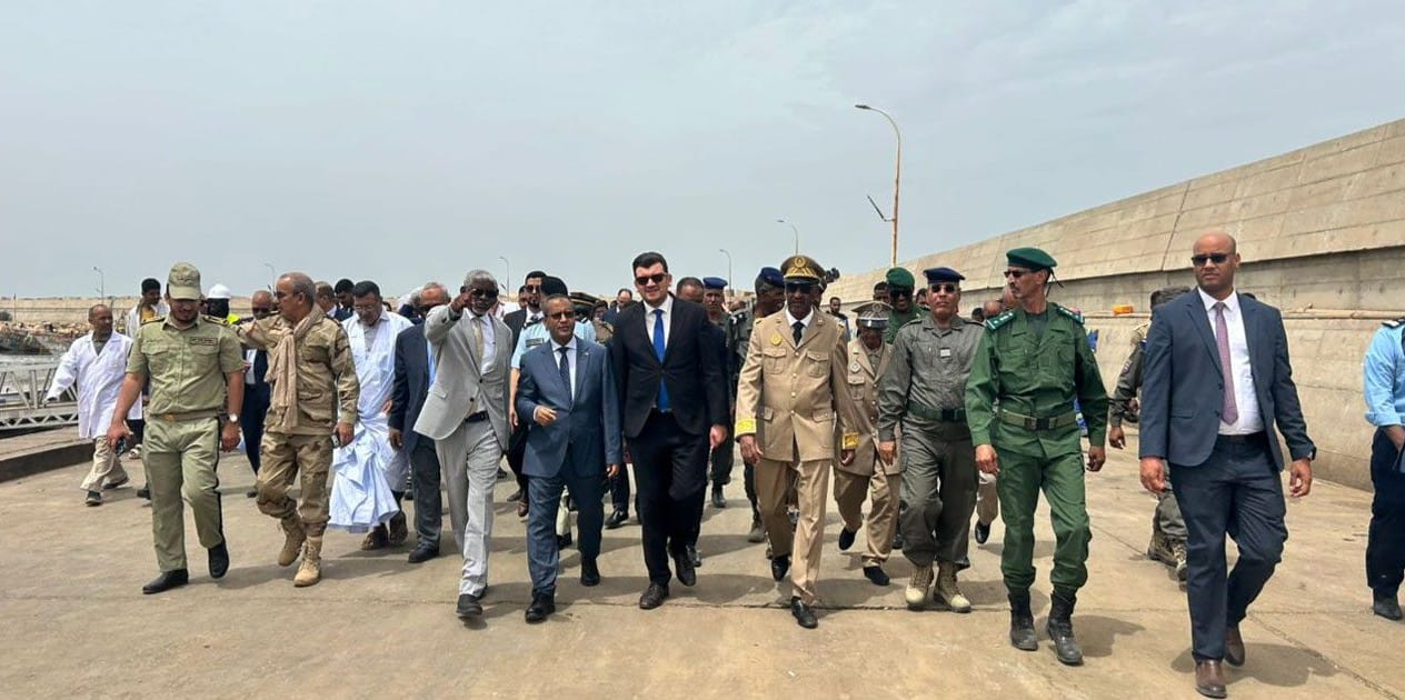 وزير الفلاحة الجزائري يزور منشآت صيدية في نواكشوط