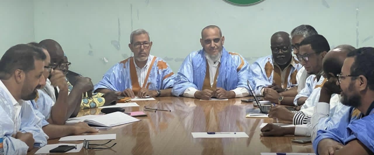 "تواصل" يدعو المعارضة للحفاظ على الدستور ويؤكد على أهمية التناوب السلمي على السلطة