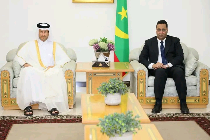 ولد أجاي يبحث مع السفير القطري تعزيز علاقات التعاون بين البلدين